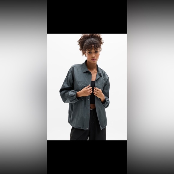 Athleta Lunar Sheen Shirt medium dark gray active workout button up casual NWOT - Picture 7 of 9